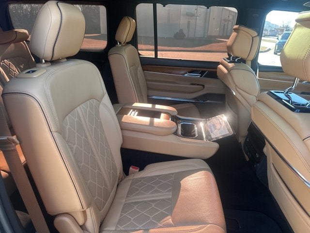 2023 Jeep Grand Wagoneer Series III