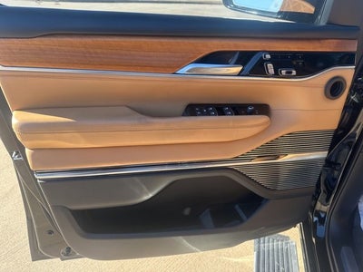 2023 Jeep Grand Wagoneer Series III