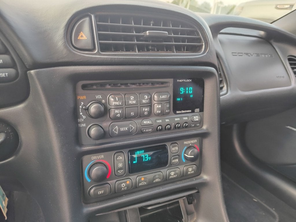 2003 Chevrolet Corvette Base