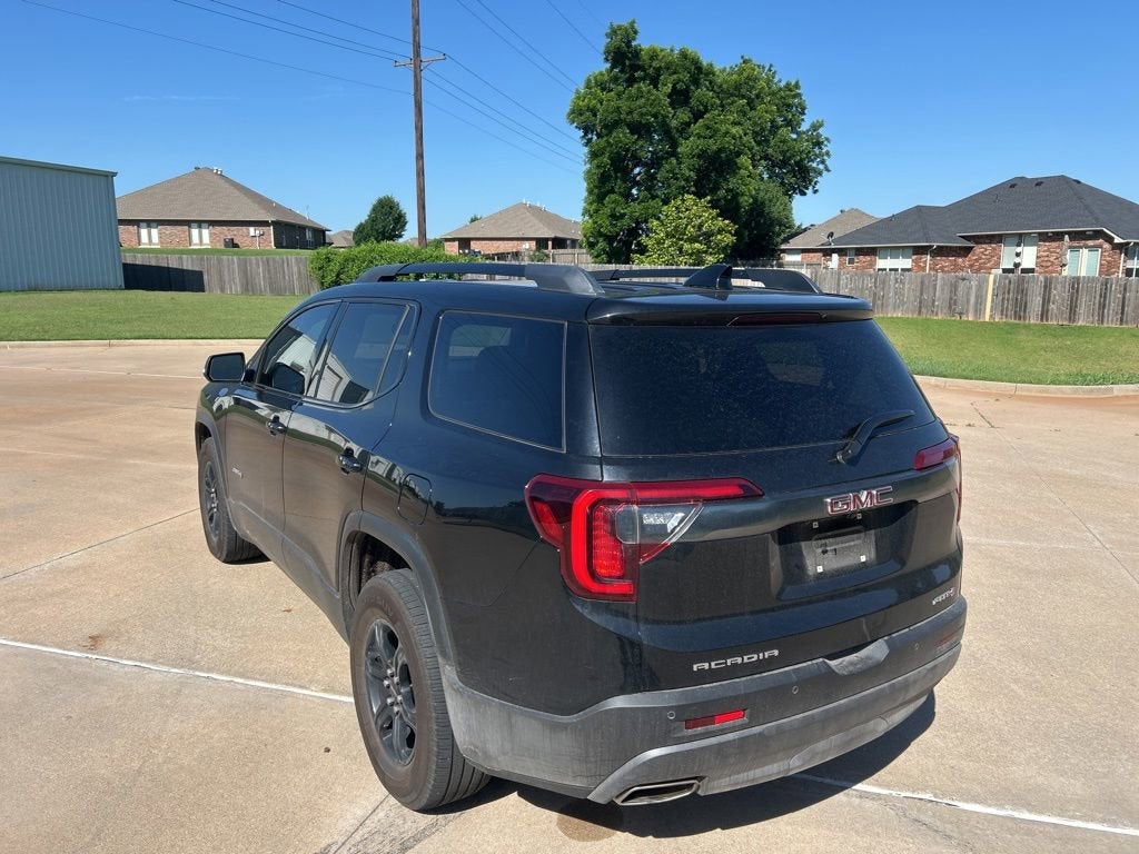 2021 GMC Acadia AT4