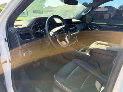 2023 GMC Yukon SLT