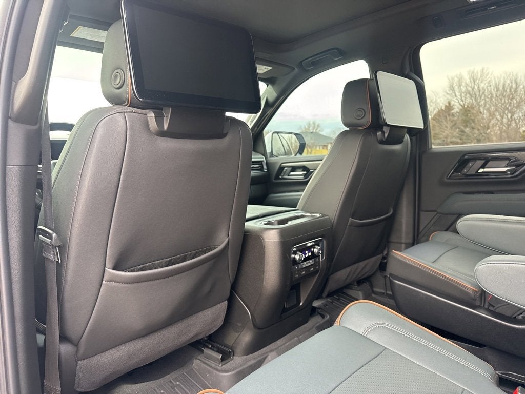 2025 GMC Yukon XL AT4