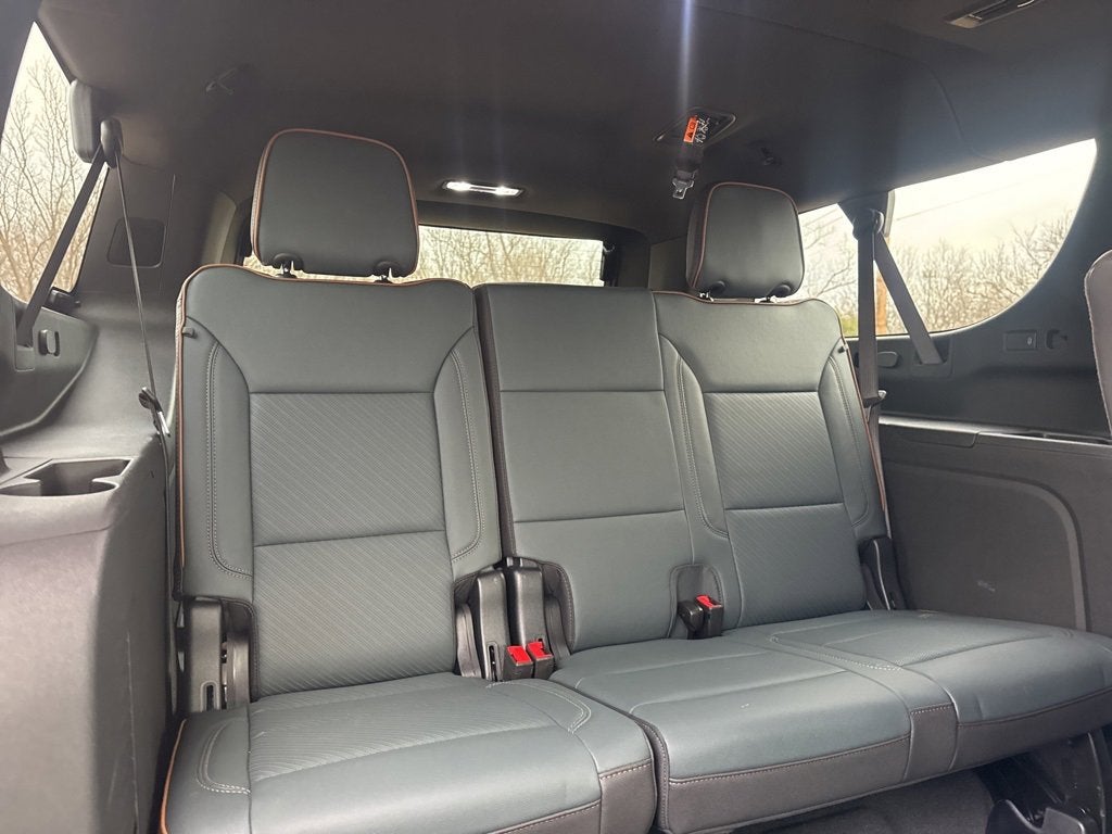 2025 GMC Yukon XL AT4