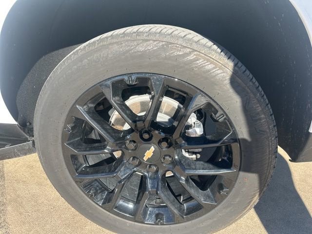 2025 Chevrolet Suburban LT