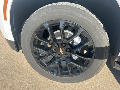 2025 Chevrolet Suburban LT