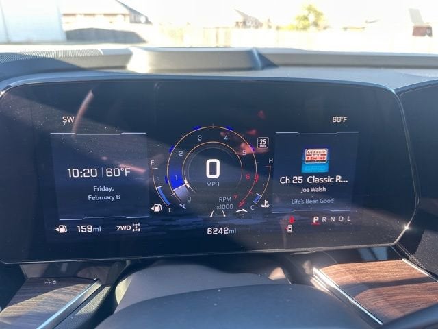 2025 Chevrolet Suburban LT