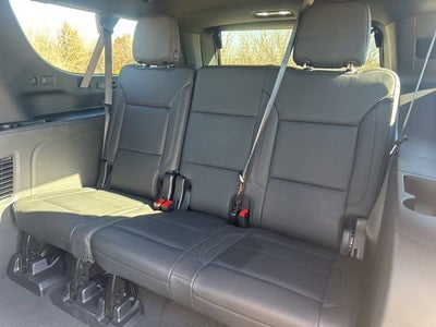 2025 Chevrolet Suburban LT