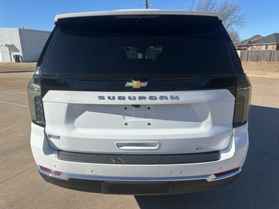 2025 Chevrolet Suburban LT