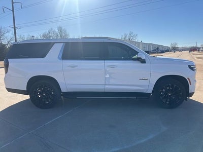 2025 Chevrolet Suburban LT