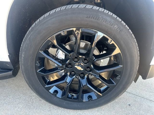 2025 Chevrolet Suburban LT