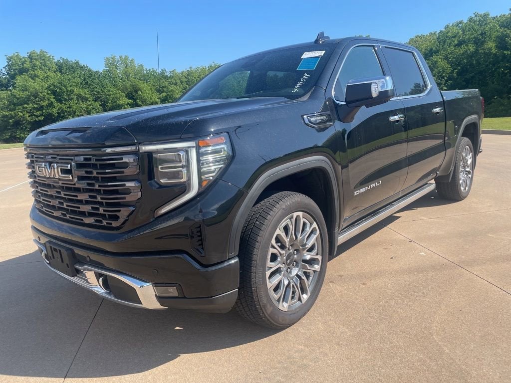 2025 GMC Sierra 4WD Crew Cab Short Box Denali Ultimate's photo