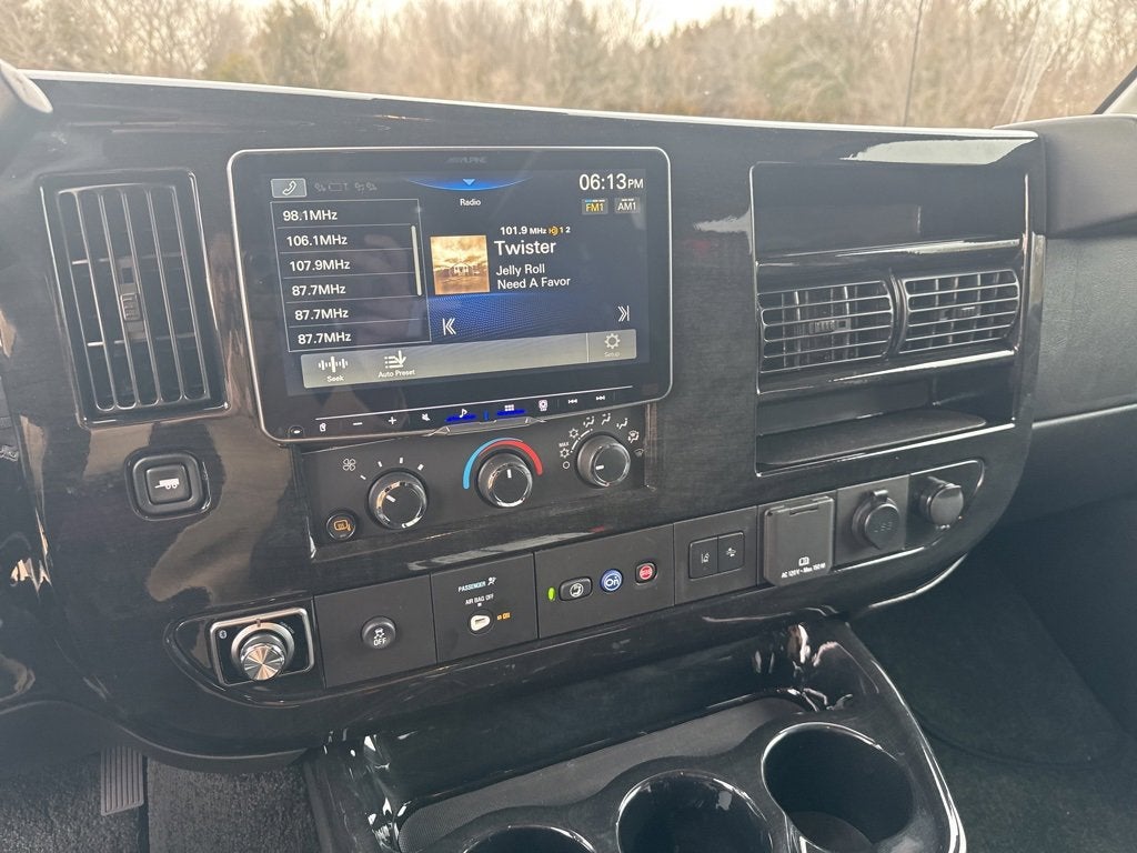 2025 GMC Savana Cargo 2500 Work Van