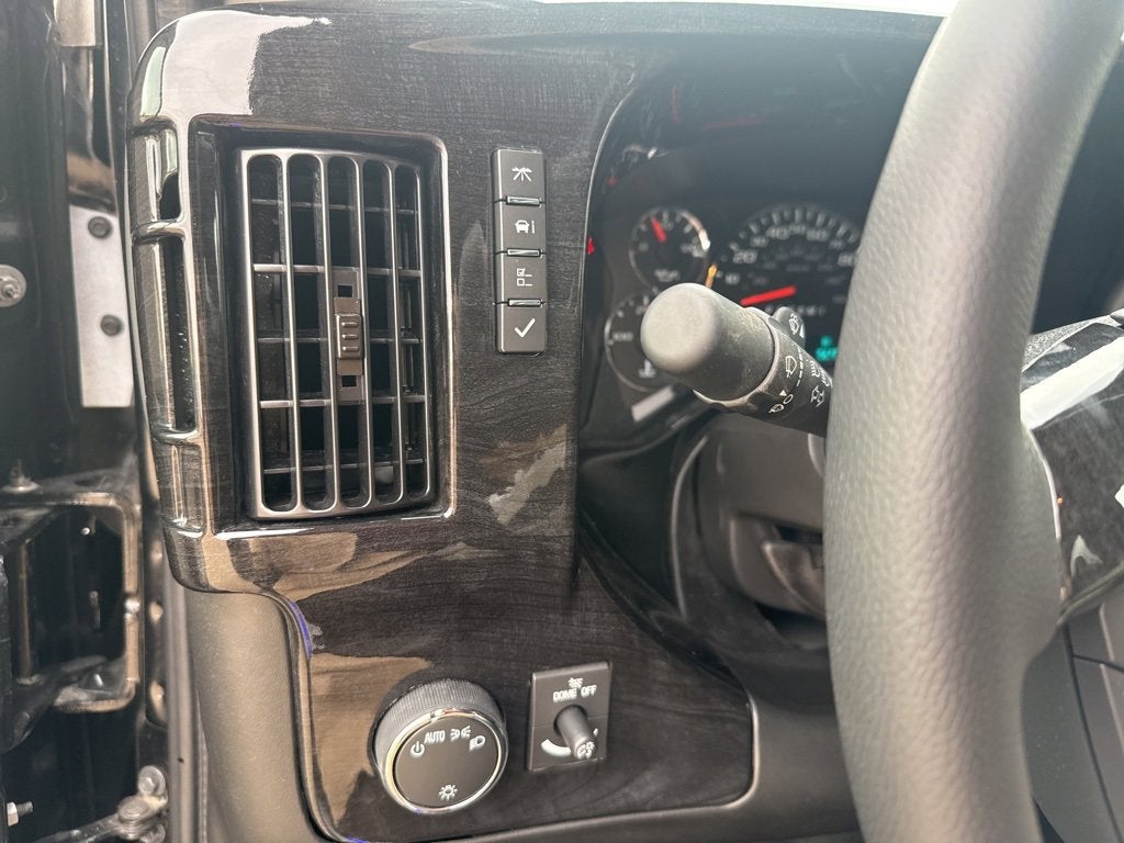 2025 GMC Savana Cargo 2500 Work Van