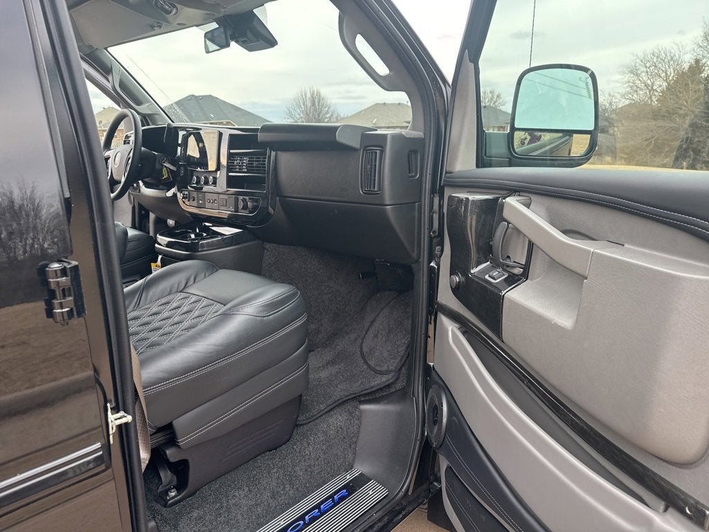 2025 GMC Savana Cargo 2500 Work Van