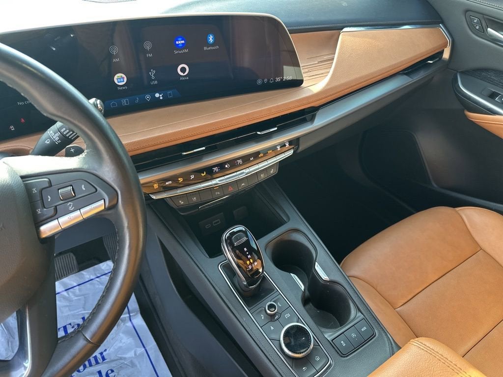 2024 Cadillac XT4 Premium Luxury