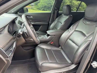 2023 Cadillac XT4 Sport