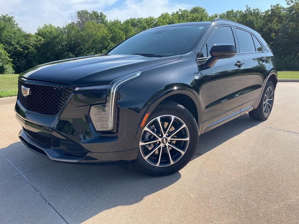 2025 Cadillac XT4 Sport's photo