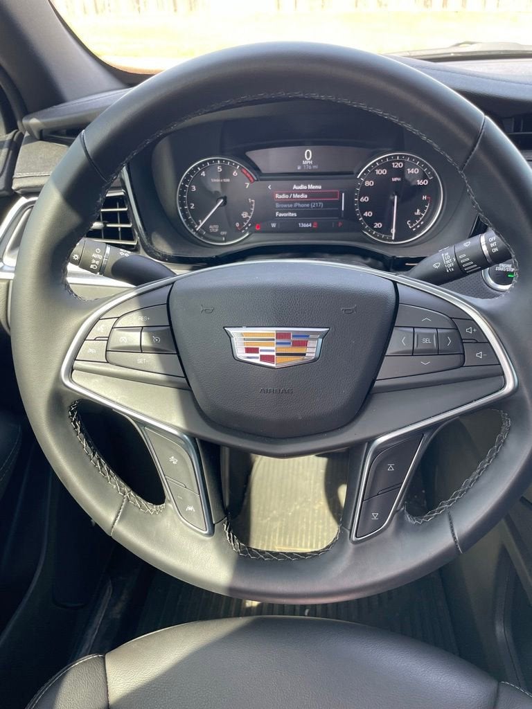 2025 Cadillac XT5 Luxury