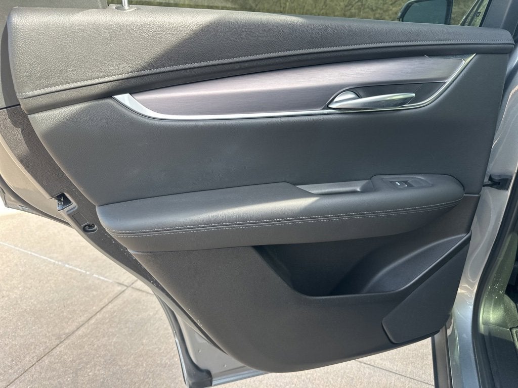 2025 Cadillac XT5 Luxury