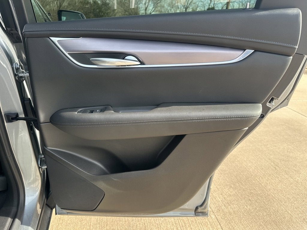 2025 Cadillac XT5 Luxury