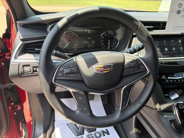 2025 Cadillac XT5 Luxury
