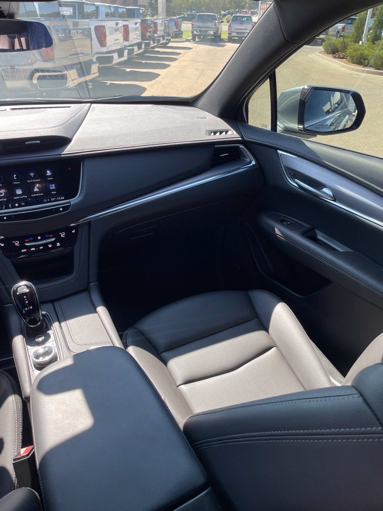 2026 Cadillac XT5 Luxury