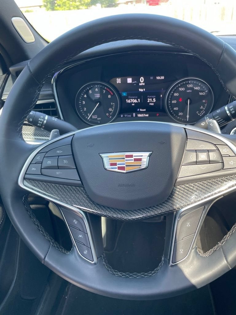 2025 Cadillac XT5 Sport