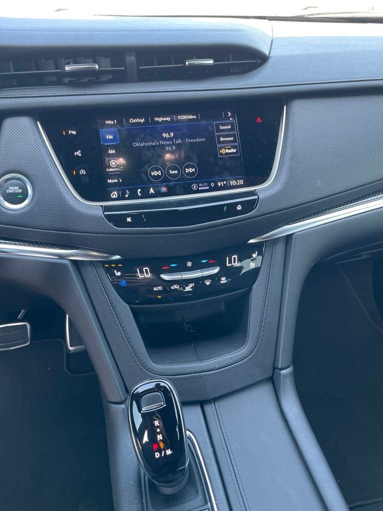 2025 Cadillac XT5 Sport
