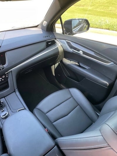 2025 Cadillac XT5 Sport