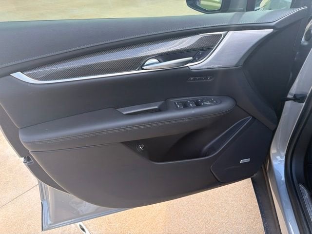 2025 Cadillac XT5 Sport