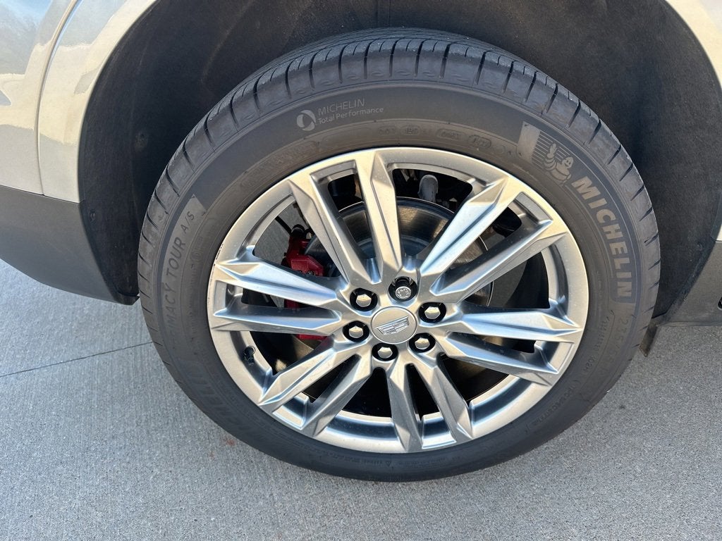 2025 Cadillac XT5 Sport