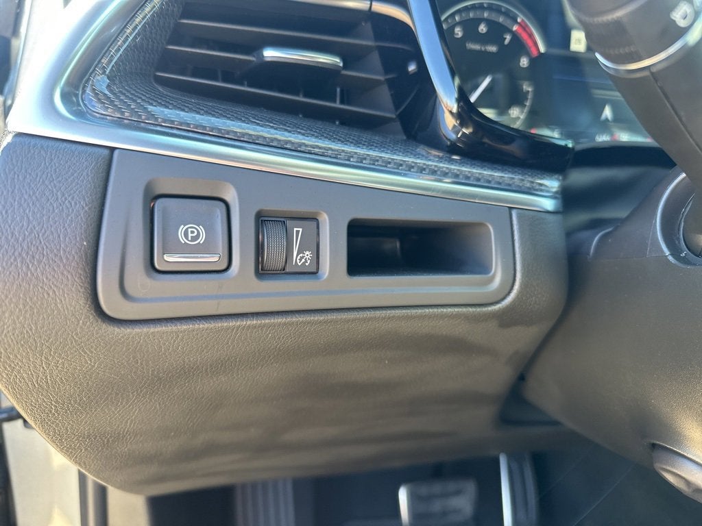 2025 Cadillac XT5 Sport