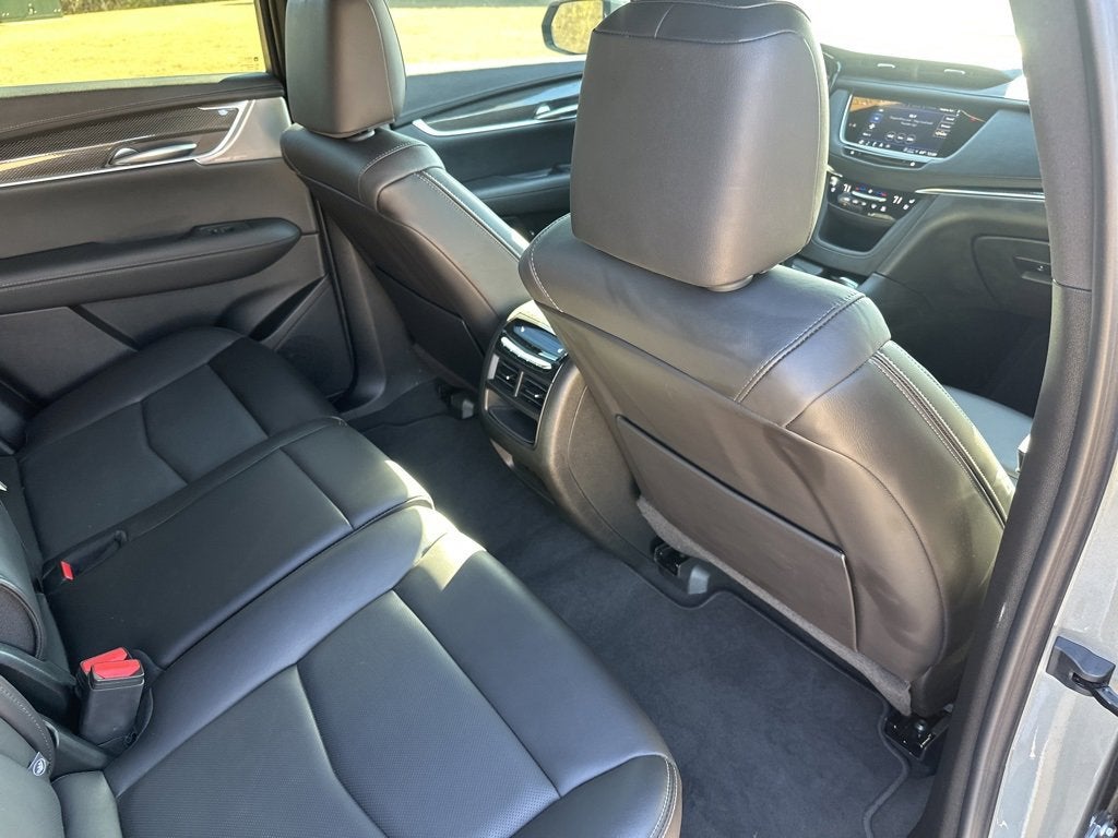 2025 Cadillac XT5 Sport