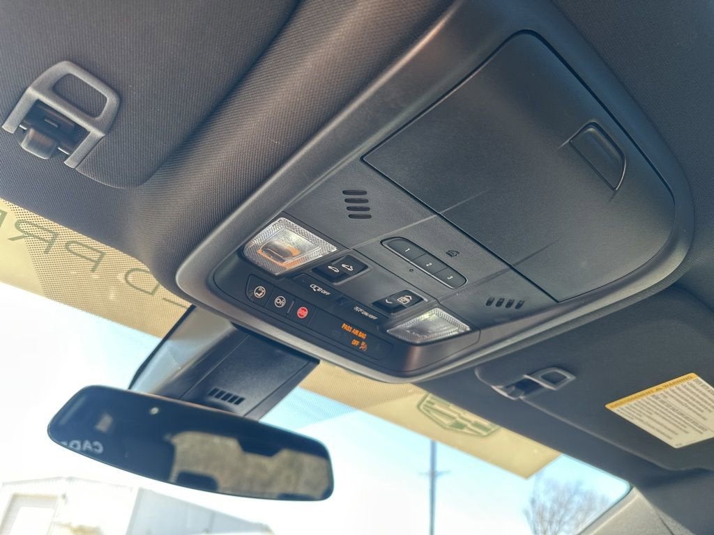 2024 Cadillac XT6 Luxury