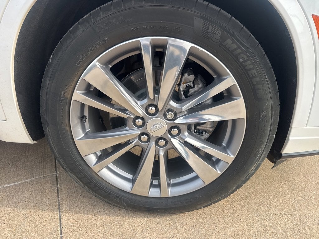 2024 Cadillac XT6 Premium Luxury