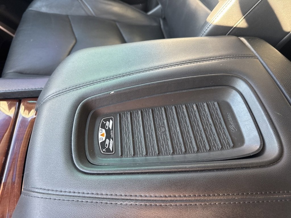 2018 Cadillac Escalade Luxury