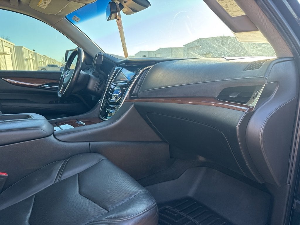 2018 Cadillac Escalade Luxury