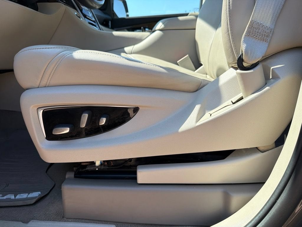 2020 Cadillac Escalade Luxury