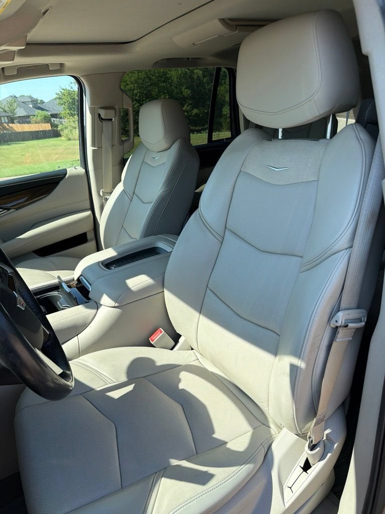 2020 Cadillac Escalade Luxury