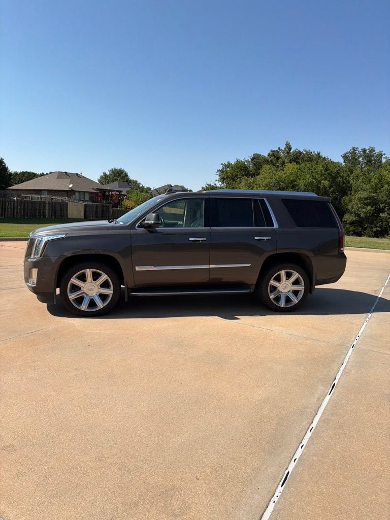 2020 Cadillac Escalade Luxury