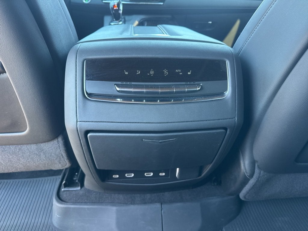 2024 Cadillac Escalade Sport