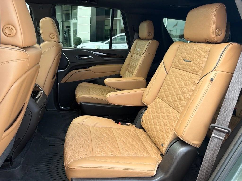 2024 Cadillac Escalade Sport