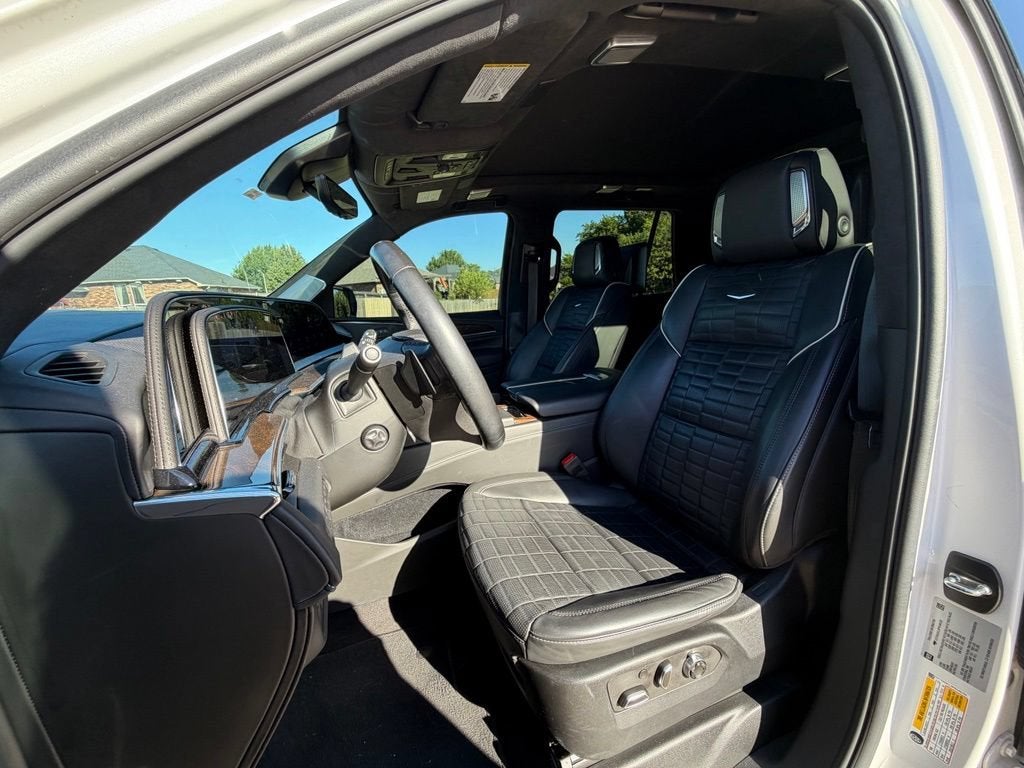 2023 Cadillac Escalade 4WD Sport Platinum