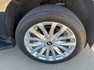 2024 Cadillac Escalade ESV Luxury