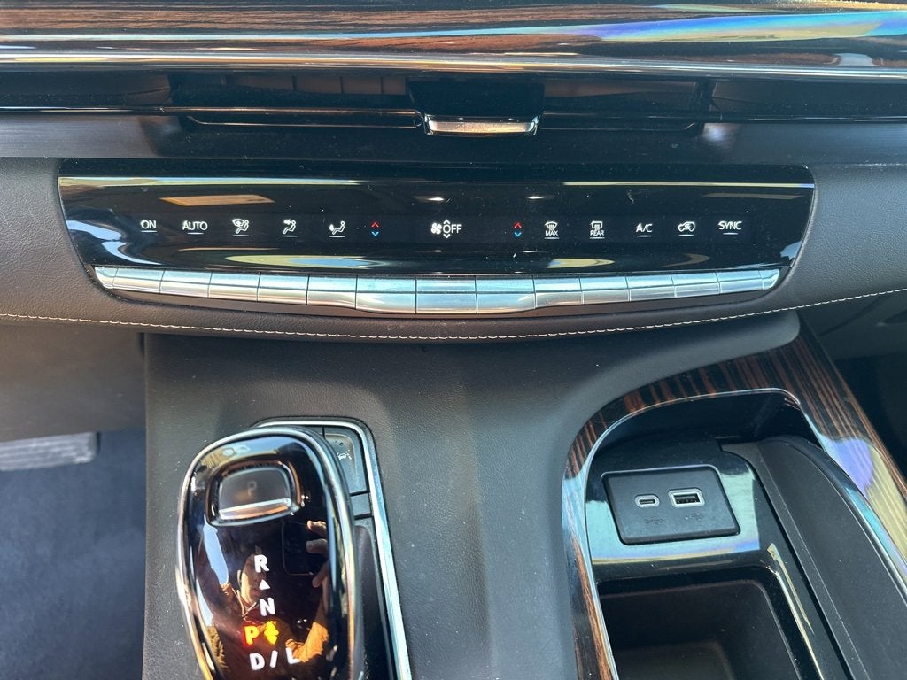 2024 Cadillac Escalade ESV Luxury