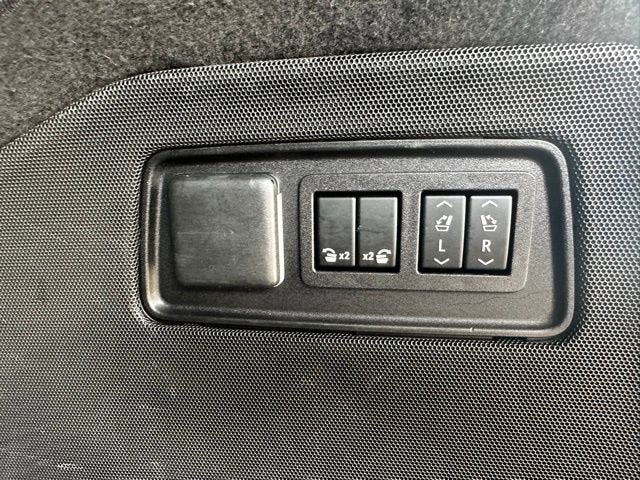 2023 Cadillac Escalade ESV Premium Luxury