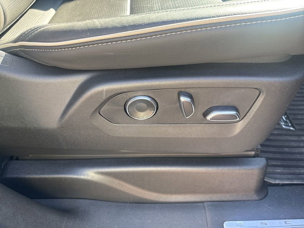 2024 Cadillac Escalade ESV Premium Luxury