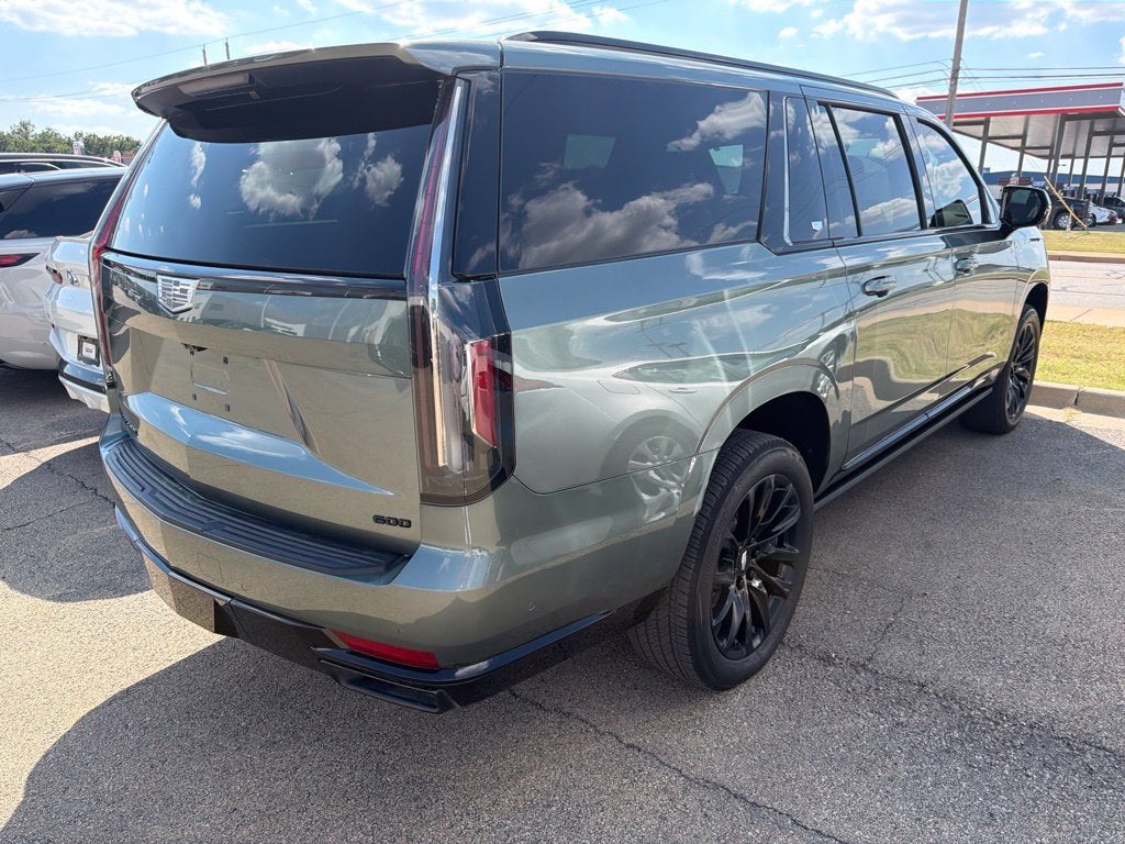 2024 Cadillac Escalade ESV Sport