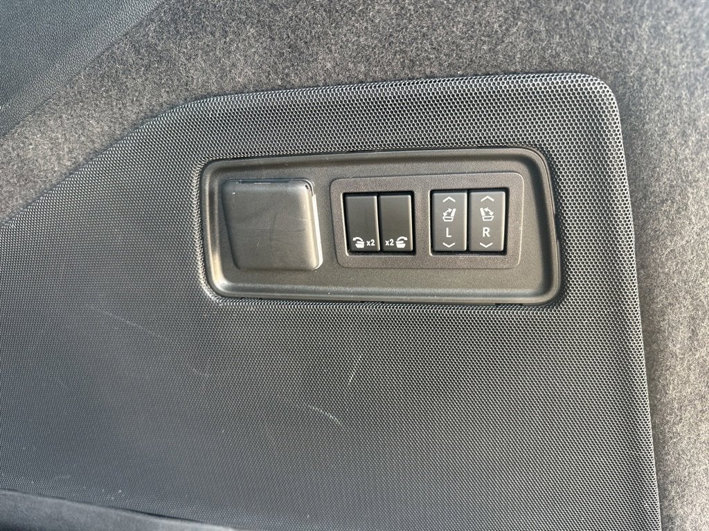 2024 Cadillac Escalade ESV Sport Platinum