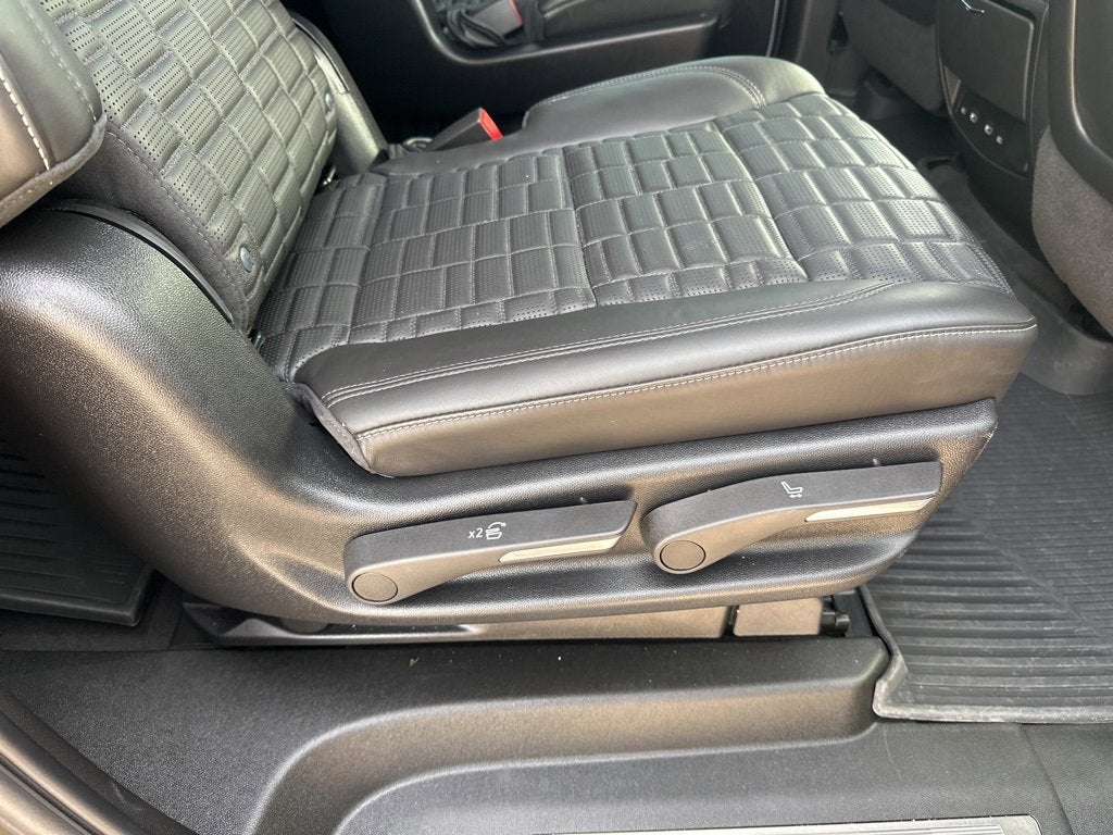 2024 Cadillac Escalade ESV Sport Platinum